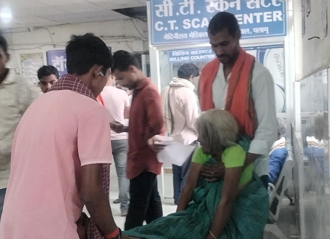 पलामू पांकी में भीषण सड़क हादसा: दो युवकों की मौत, दो गंभीर घायल