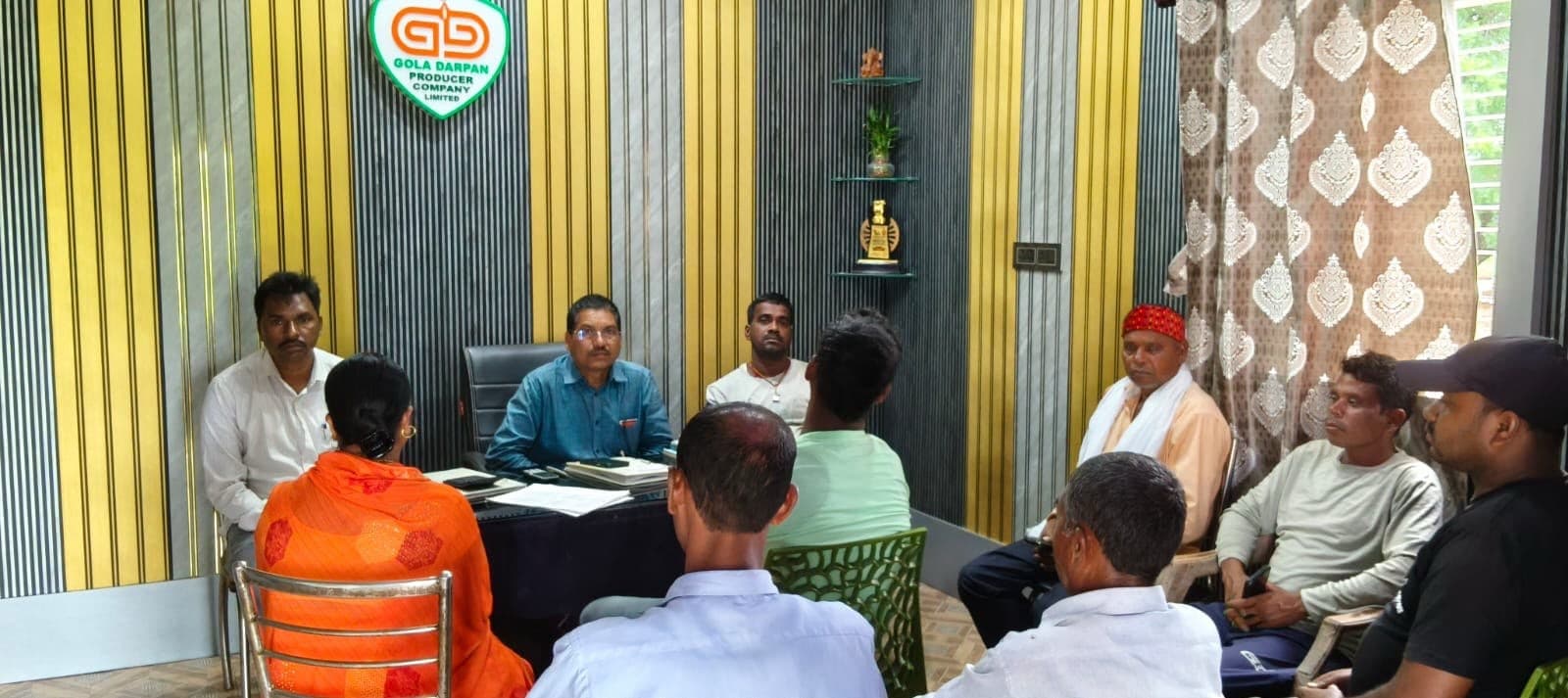 गुणवत्तापूर्ण आलू बीज उपलब्ध कराने को लेकर गोला दर्पण प्रोड्यूसर कंपनी की बैठक 