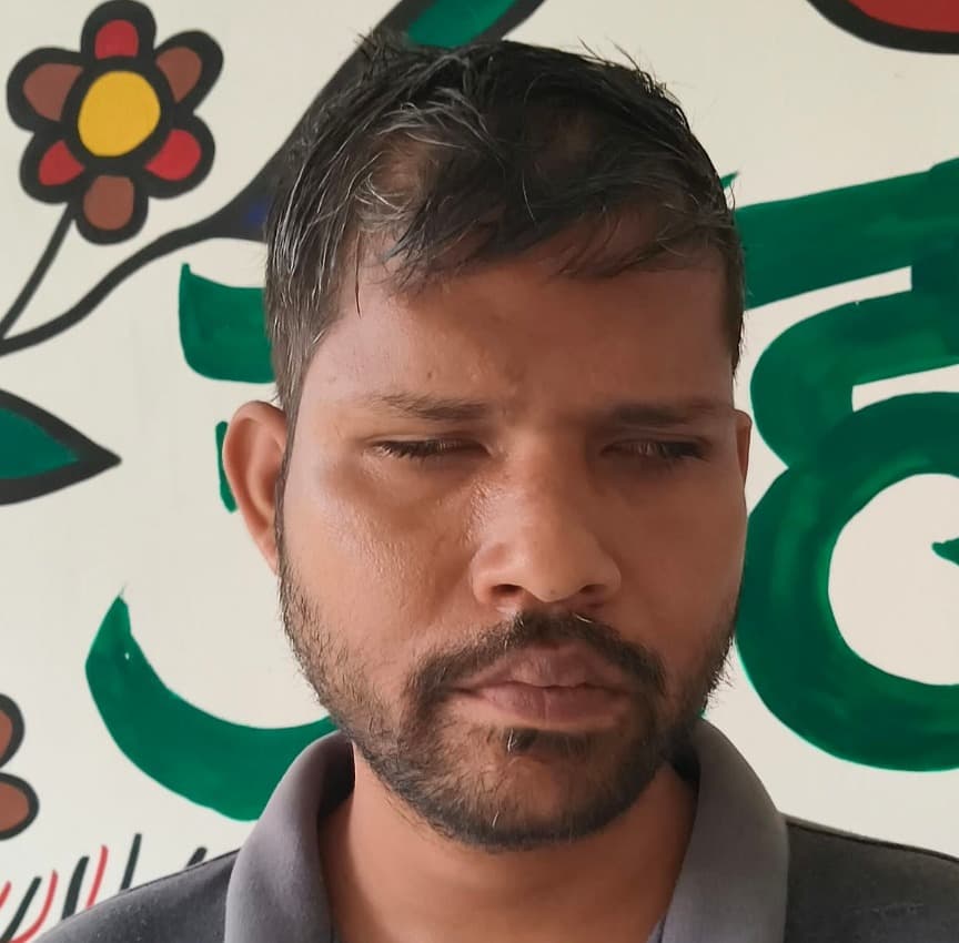 दृष्टिहीन पिंटू की पेंशन पर एक साल से लगा ब्रेक, जिम्मेदार बेखबर