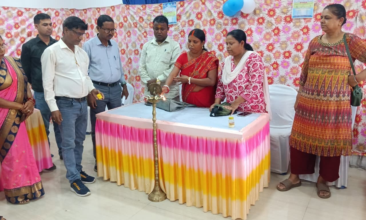 विश्व जनसंख्या दिवस पर मांडू सीएचसी में परिवार स्वास्थ्य पखवाड़ा का शुभारंभ