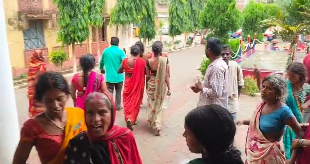 चतरा में देवर-भाभी के प्रेम प्रसंग में हत्या: बड़े भाई ने छोटे भाई का घोंटा गला; 4 हिरासत में