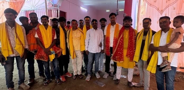 होसीर में नम आंखों से मां दुर्गा को दी विदाई, अगले बरस फिर आने का लगाया जयकारा