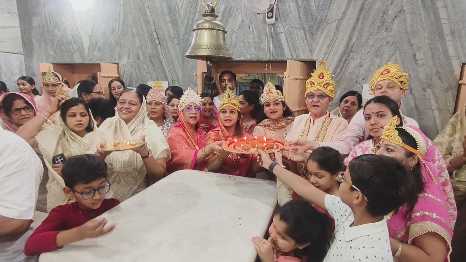 दो दिवसीय वेदी कलश प्रतिष्ठा स्थापना महोत्सव एवं हवन, विश्व शांति महायज्ञ भक्ति, उल्लास एवं धर्ममय वातावरण में सम्पन्न