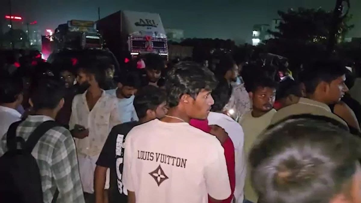 मोतिहारी में दो ट्रकों की आमने-सामने भिड़ंत, एक की मौत