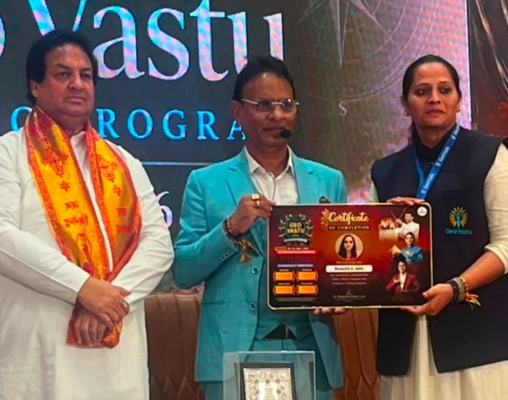इंदौर में रुचि अरुण जैन सम्मानित, हजारीबाग का बढ़ाया मान