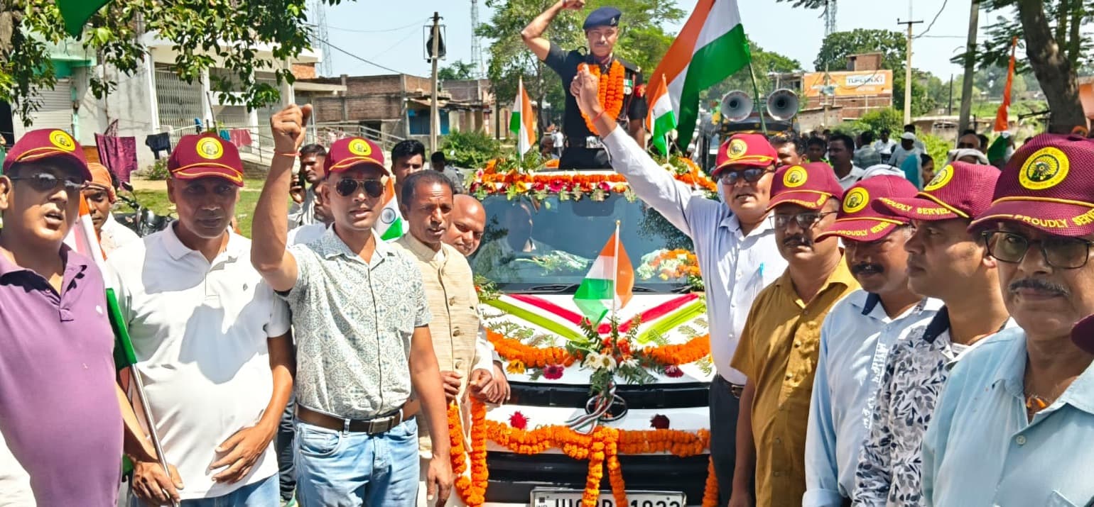 22 वर्षों की सैन्य सेवा पूरी कर गांव लौटे नायक नेपाली यादव