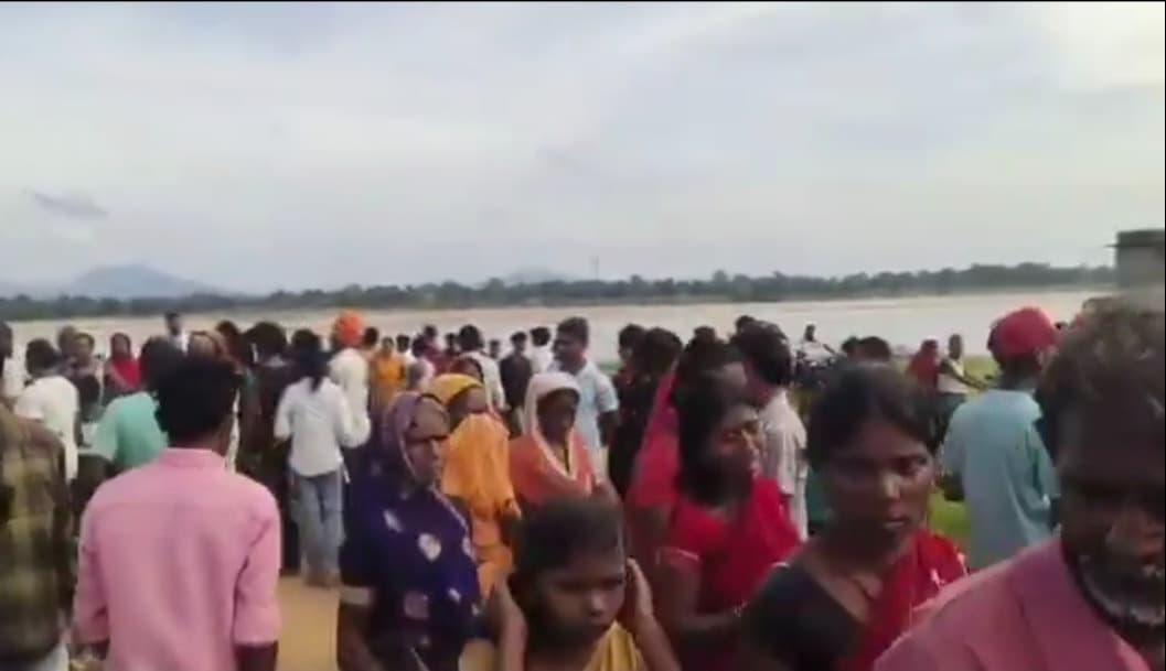 करमा पूजा विसर्जन के दौरान नदी में डूबे पांच बच्चे, चार की मौत