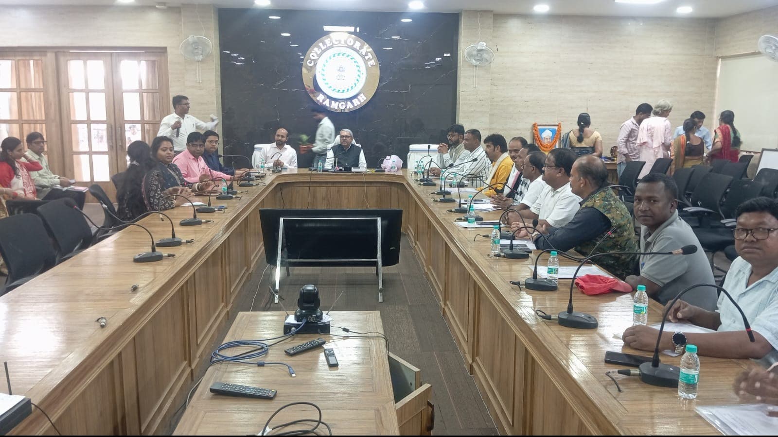 शिक्षक दिवस पर उत्कृष्ट शिक्षकों और मास्टर ट्रेनरों का सम्मान