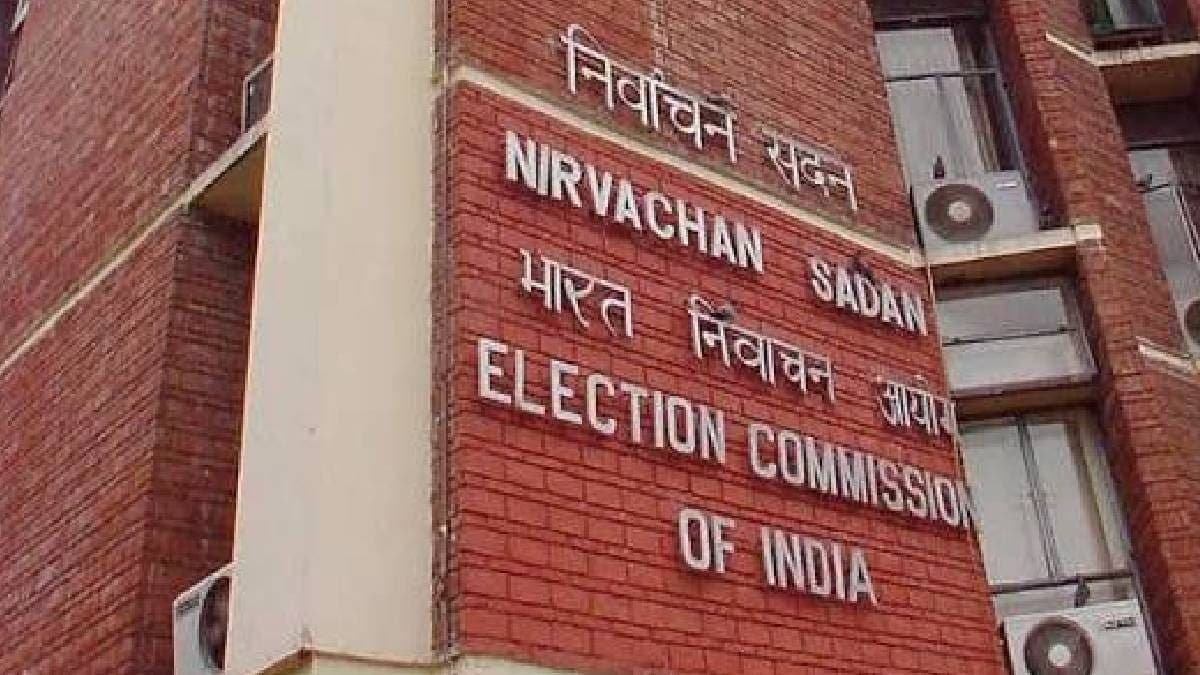 42 पूर्व जजों ने EC के समर्थन में लिखा खुला पत्र