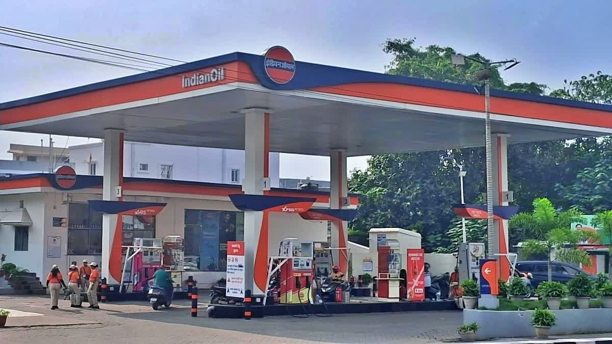 यूपीआई शुल्क को लेकर पेट्रोलियम डीलरों की चिंता, केंद्रीय मंत्री से की कमीशन संशोधन की मांग