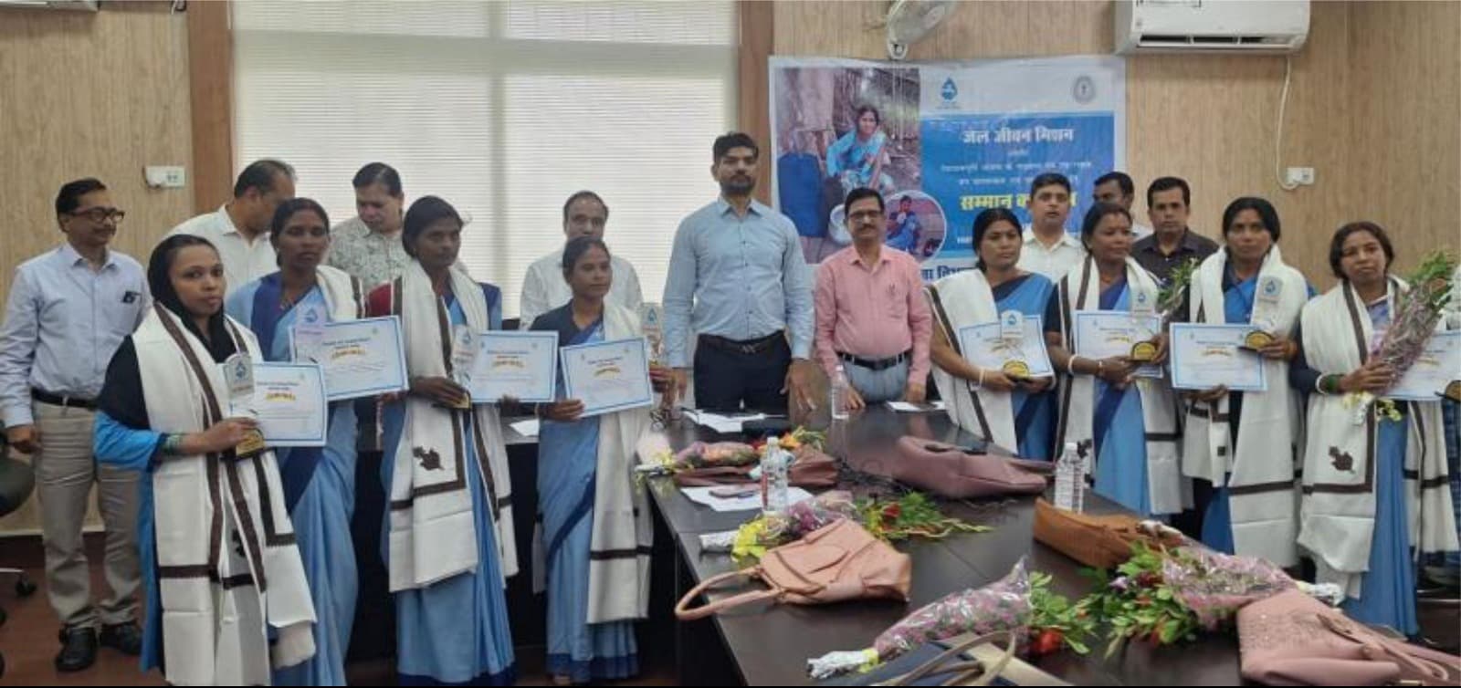 जल जीवन मिशन में उत्कृष्ट कार्य करने वाली 8 जल सहियाओं को मिला विशेष सम्मान
