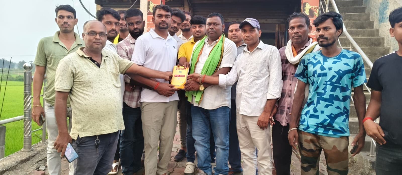 डॉक्टर की उपाधि मिलने पर डुमरी विधायक जयराम महतो का गोला में सम्मान
