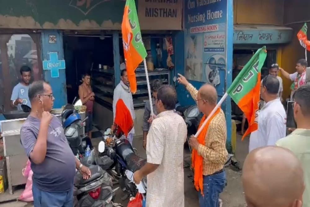 छात्रों पर लाठीचार्ज के विरोध में गिरिडीह बंद, सड़क पर उतरे BJP कार्यकर्ता