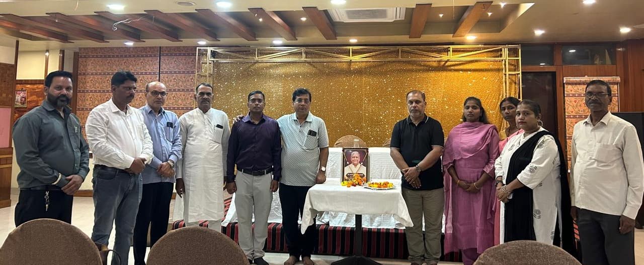 साहित्य और कविता के जन-जन तक पहुंचाने वाले साधक थे बाबूजी : सरोज झारखंडी