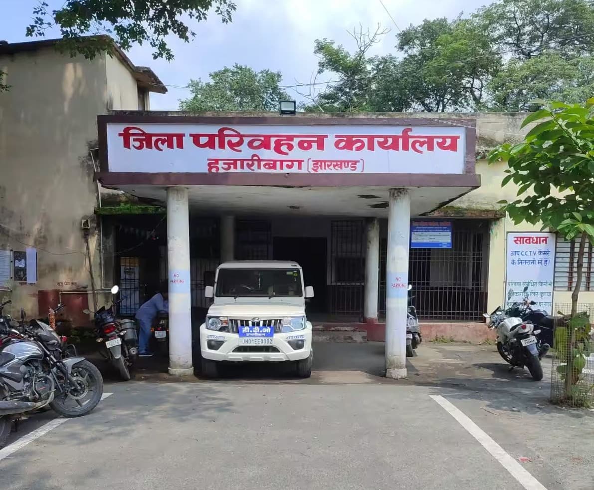 जिला परिवहन कार्यालय में ‘दलाल राज’ के आरोप, जनता बेहाल