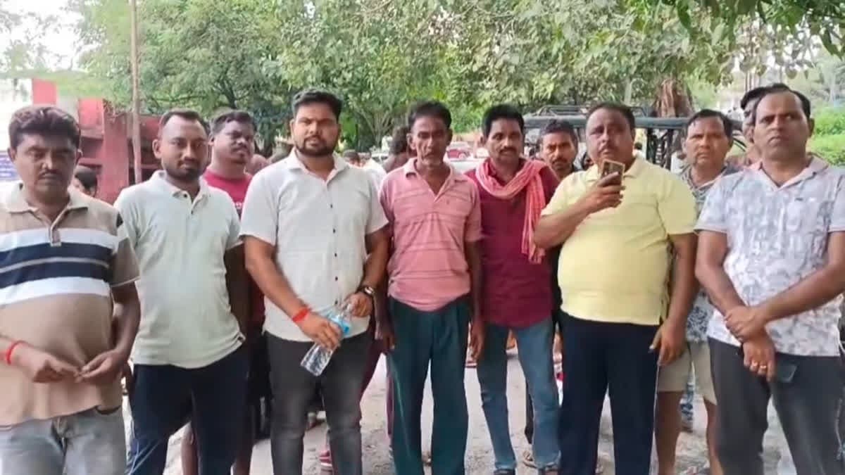 धनबाद में अखबार वितरक की संदिग्ध मौत, दो दिन बाद मिला शव