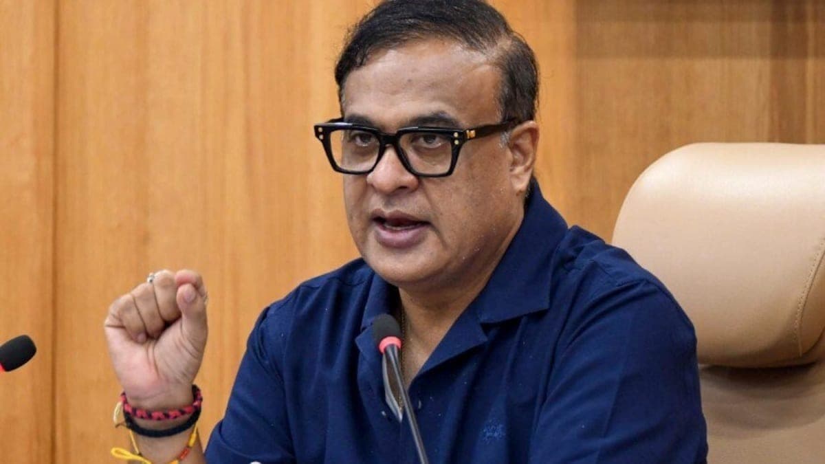 जोड़ा फूल’ गया, अब फुटबॉल भी पंचर होगी: हिमंता