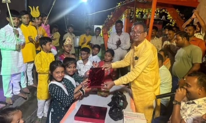 नवनिर्मित गणेश मंदिर में विधिवत पूजा-अर्चना, उमड़ी श्रद्धालुओं की भीड़