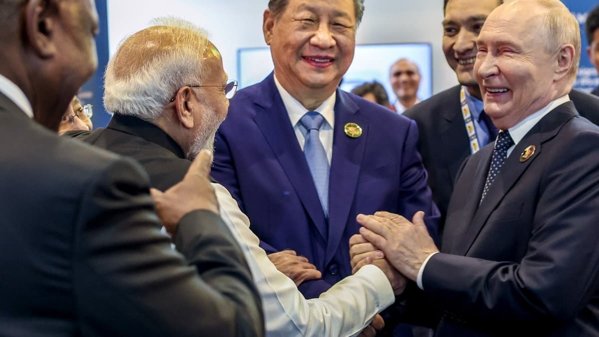 BRICS समिट का आज दूसरा दिन, वैश्विक विकास और सहयोग पर मंथन करेंगे नेता