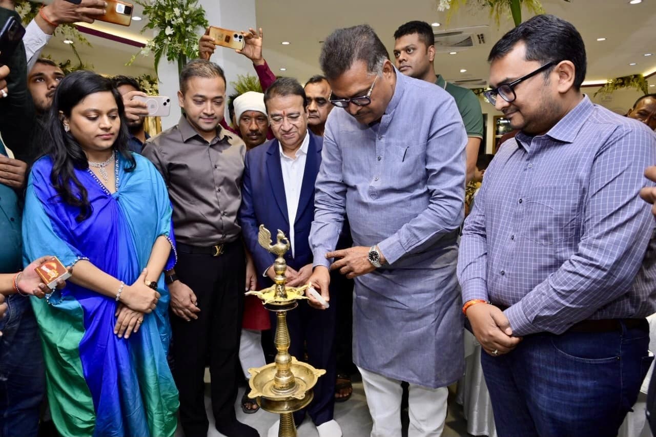 हजारीबाग में कैरटलेन का पहला शोरूम खुला, महानगरीय खरीदारी अब स्थानीय