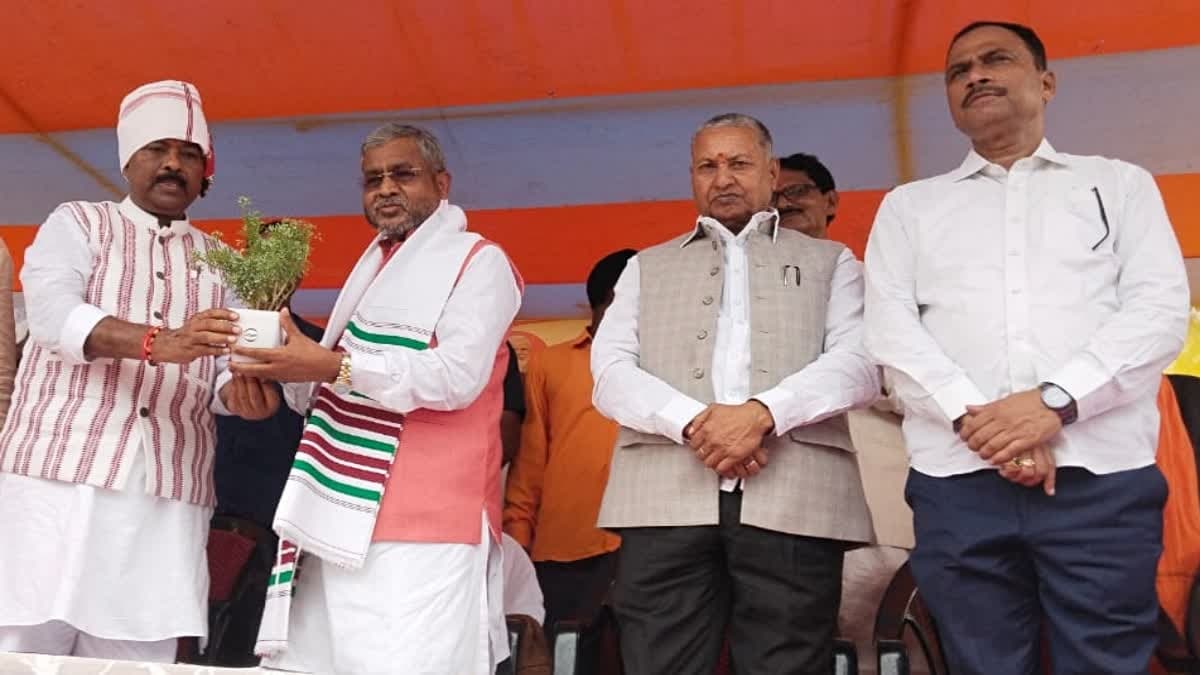पलामू में बाबूलाल मरांडी ने BJP की जनसभा को किया संबोधित