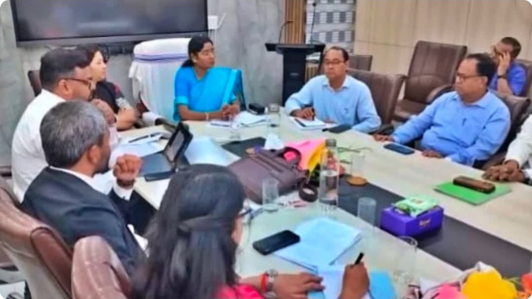 एनसीएसटी सदस्य आशा लकड़ा का रांची विश्वविद्यालय और डीएसपीएमयू में औचक निरीक्षण, सात दिन में मांगी रिपोर्ट