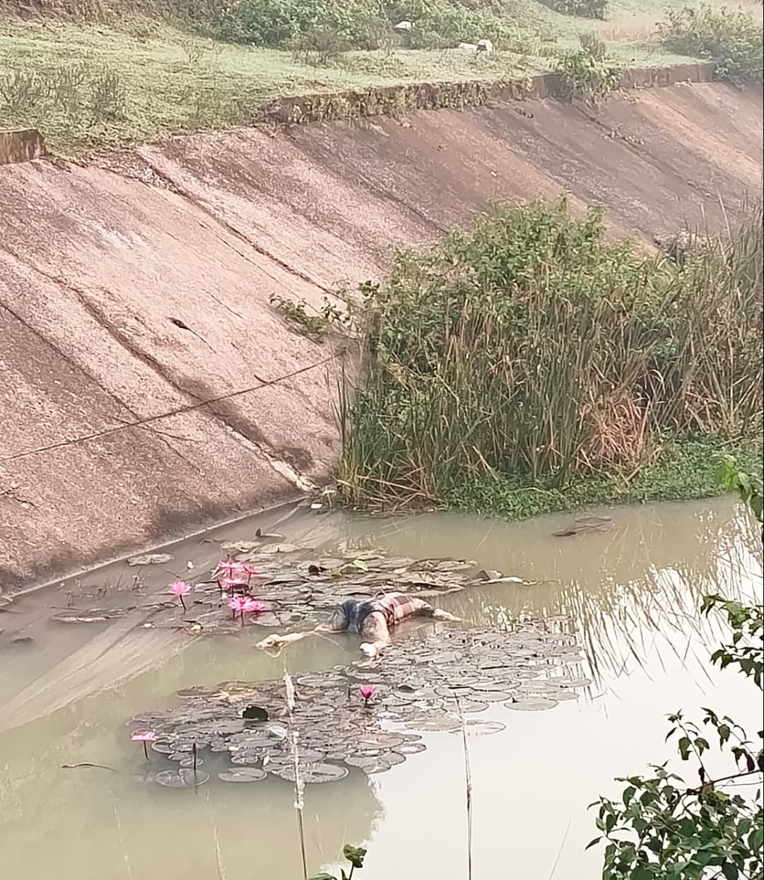 कोनार नहर में मिला गणेश महतो का शव, मुआवजे को लेकर हंगामा