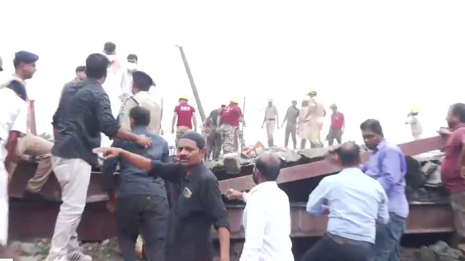 कोलकाता में बड़ा हादसा: निर्माणाधीन गोदाम की छत गिरी, कई श्रमिकों के मलबे में फंसे होने की आशंका