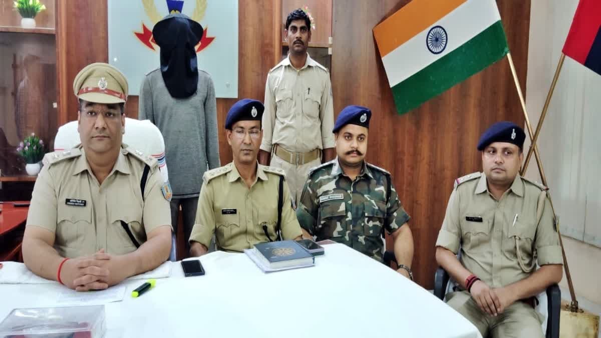 चतरा पुलिस ने 60 लाख की ज्वेलरी चोरी का किया खुलासा, अंतरराज्यीय गिरोह का सदस्य गिरफ्तार