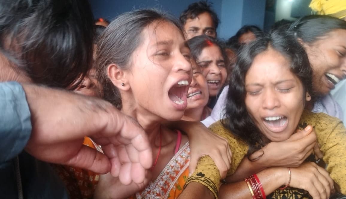 सऊदी अरब से सत्येंद्र महतो का शव गांव पहुंचते ही मचा कोहराम, चीख-पुकार से गमगीन हुआ माहौल