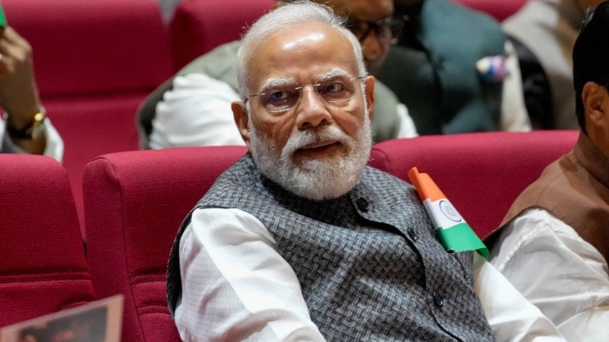 Instagram से X तक PM मोदी नंबर-1, कैबिनेट मंत्रियों की सोशल मीडिया परफॉर्मेंस का रिपोर्ट कार्ड जारी