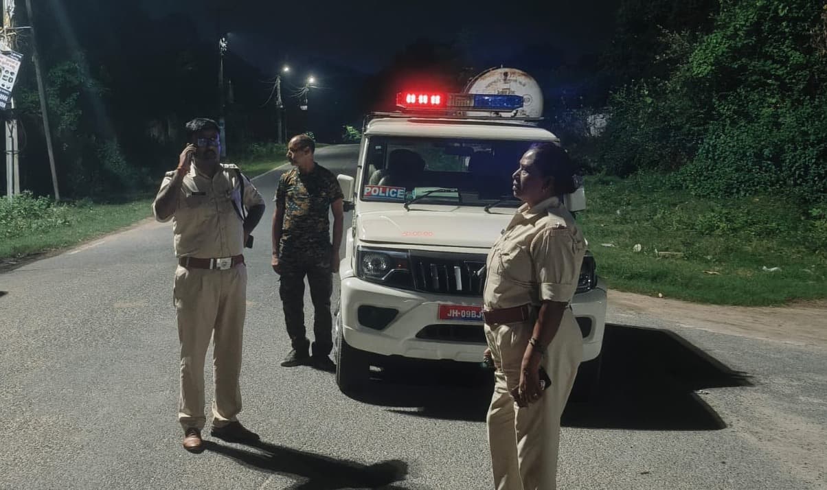 बोकारो सिटी में रातभर पुलिस की पैनी नजर, डीएसपी ने किया औचक निरीक्षण