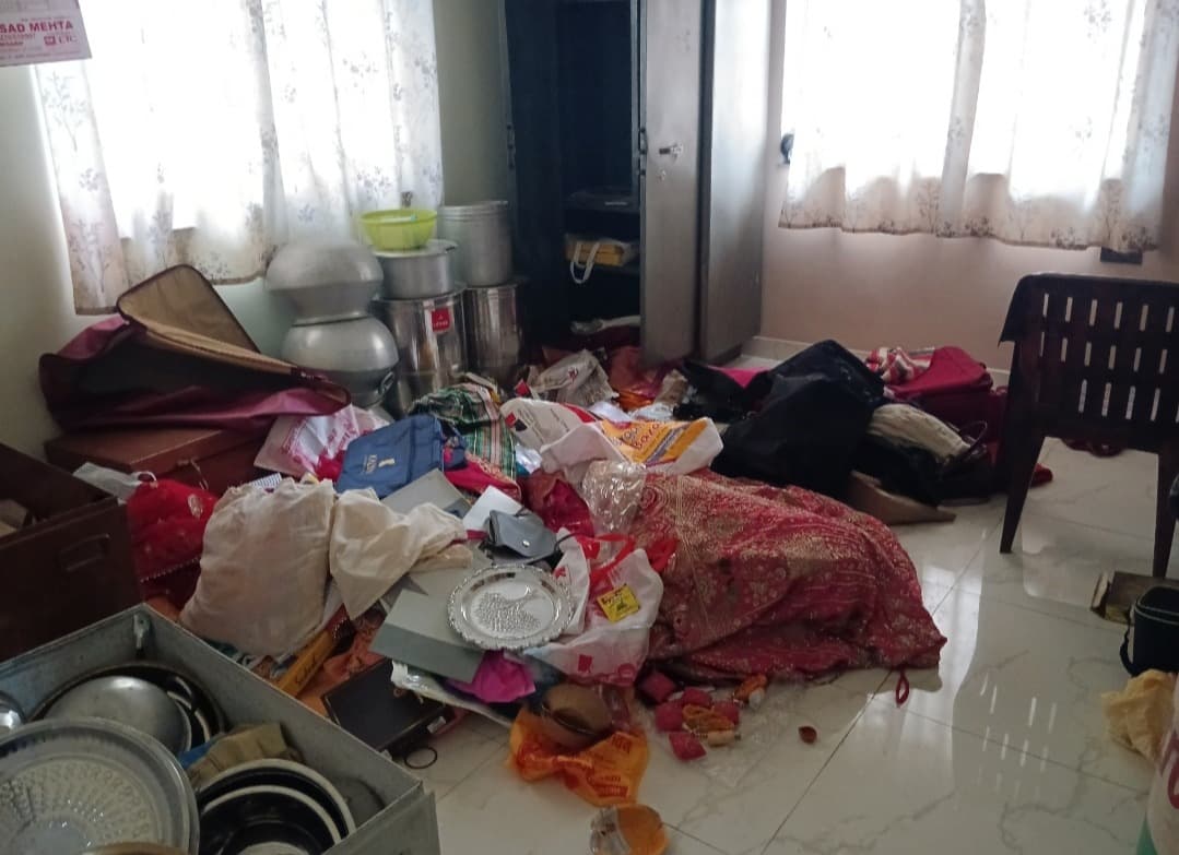 मांडू बाजार टांड़ के तीन मंजिला मकान में ताला तोड़ कर चोरी 