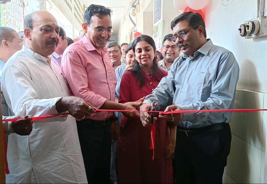 आदर्श क्षेत्रीय अस्पताल भुरकुंडा में स्वैच्छिक रक्तदान शिविर का आयोजन