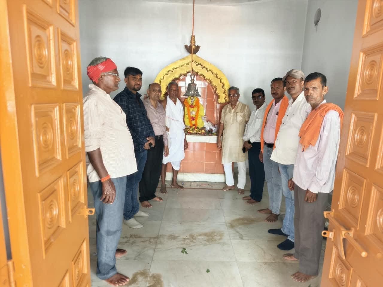 भगवान विश्वकर्मा के दर्शन कर उमाशंकर अकेला ने मांगी क्षेत्र की सुख-समृद्धि
