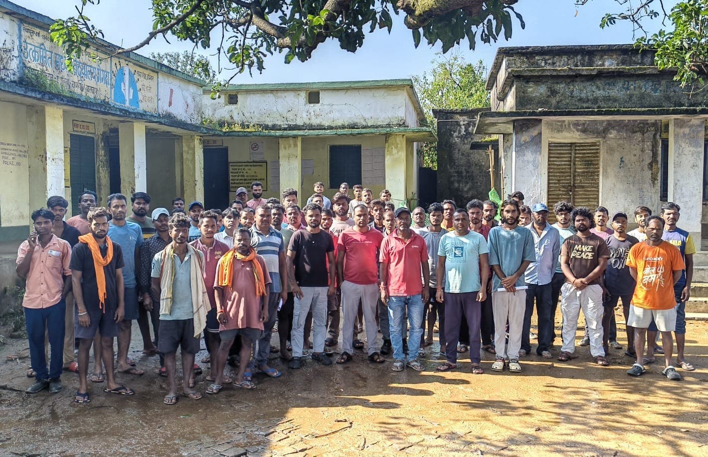 लबगा पंचायत के विस्थापित-प्रभावित बेरोजगार युवाओं की बैठक