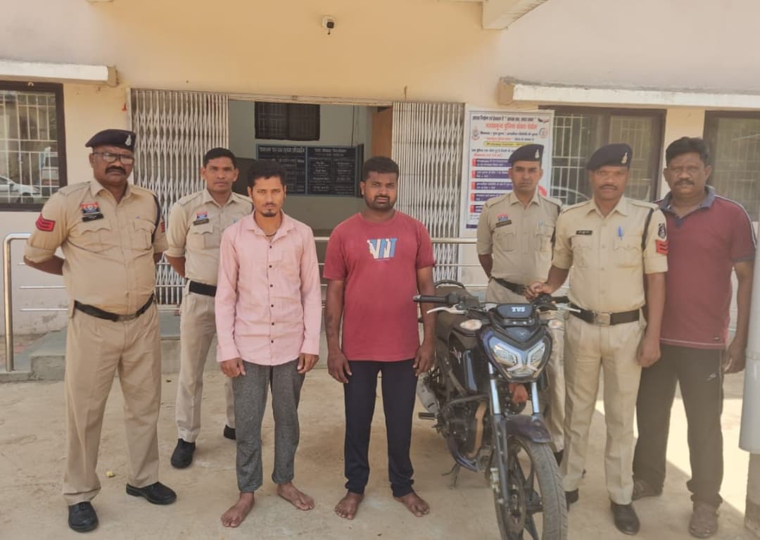 बहन को भगा ले जाने का बदला: भाई ने युवक को डंडों से पीटा, फिर पत्थर से कुचलकर ले ली जान