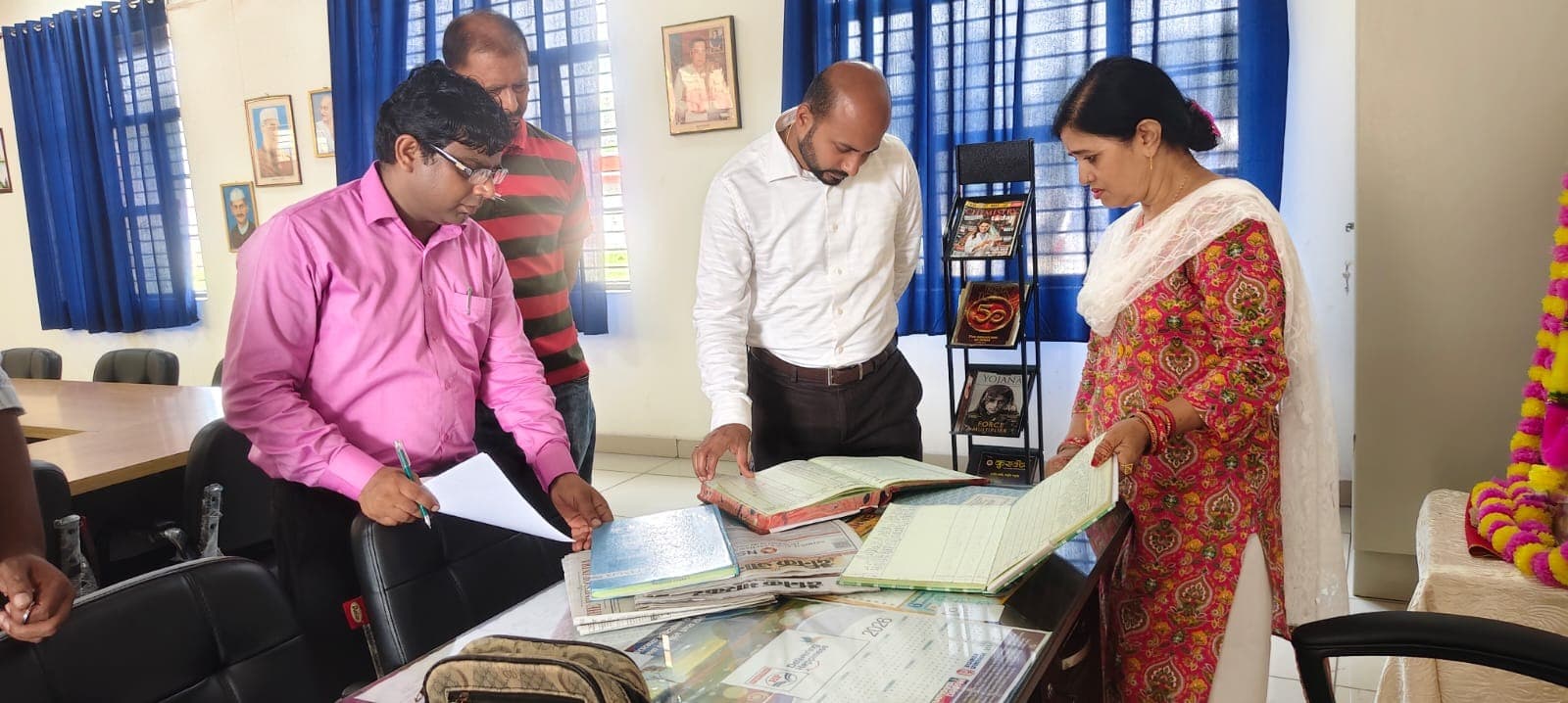 जवाहर नवोदय विद्यालय पतरातू में औचक निरीक्षण, कई अनियमितताओं पर उपायुक्त सख्त