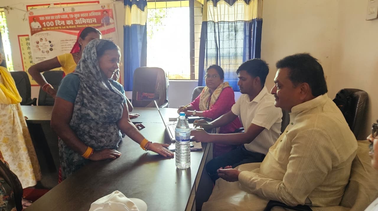 सखिया पंचायत में टीबी मुक्त भारत अभियान के तहत स्वास्थ्य शिविर आयोजित