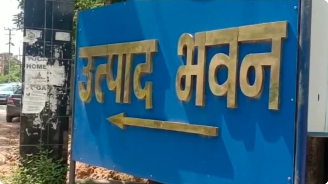 शराब फैक्ट्री में लगी सील टूटी, 20 हजार लीटर स्प्रिट और CCTV का DVR गायब! जांच में मचा हड़कंप
