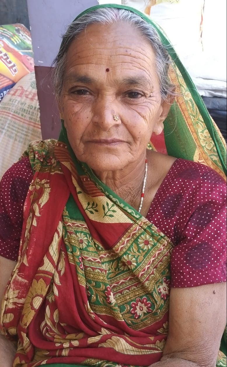 पूर्व मुखिया नरेंद्र सिंह व समाजसेवी मनोज सिंह की माताजी का निधन, क्षेत्र में शोक