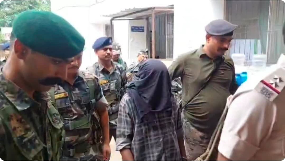 2.20 करोड़ के इनामी मिसिर बेसरा समेत तीन नक्सली जेल भेजे गए