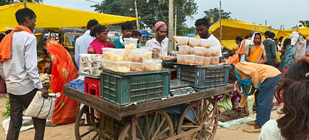 राखी से पहले मिठाई बाजार में उछाल, सेहत की मिठास पर निगरानी का सवाल