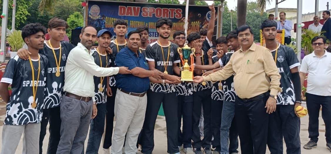 डीएवी गिद्दी 'ए' में क्लस्टर स्तरीय फुटबॉल-वॉलीबॉल प्रतियोगिता का भव्य समापन
