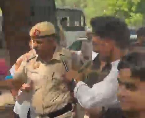 दिल्ली में प्रदर्शन से पहले CJP प्रवक्ता सौरव दास हिरासत में