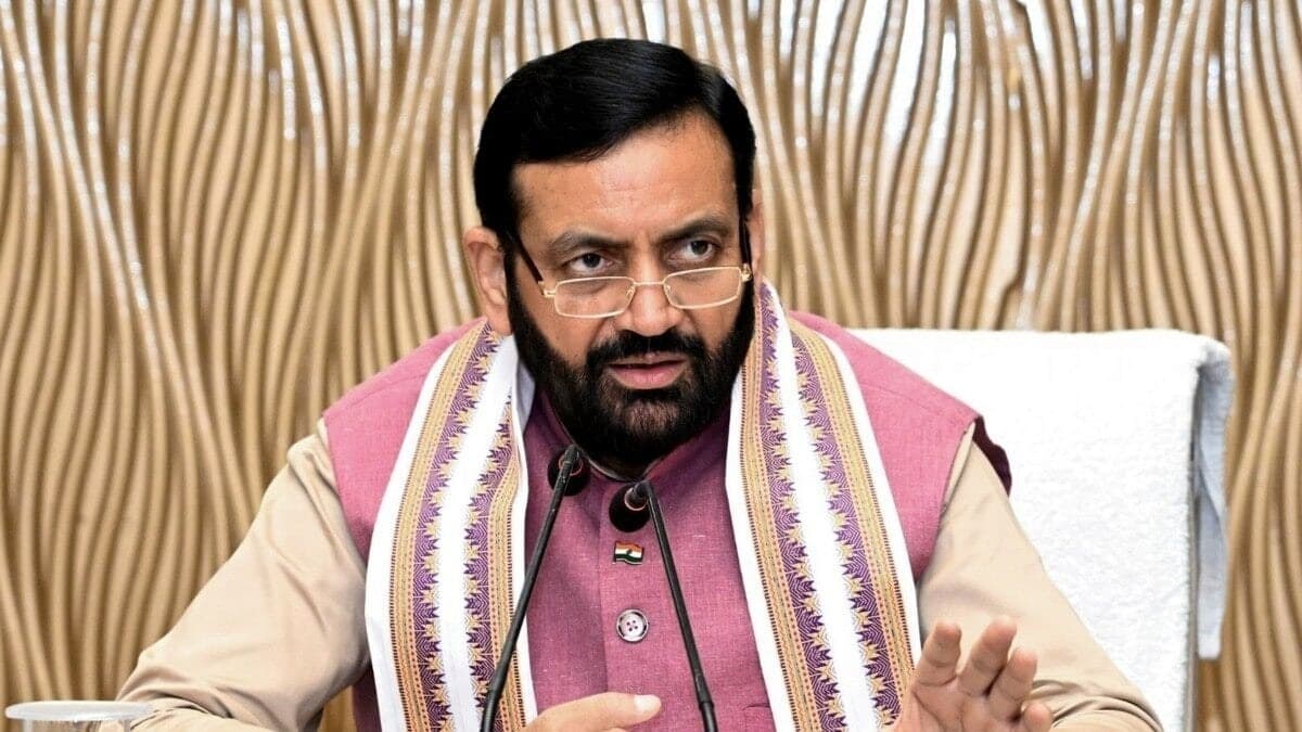 गुरुग्राम में प्रदूषण पर CM सैनी का एक्शन, दो अधिकारी सस्पेंड