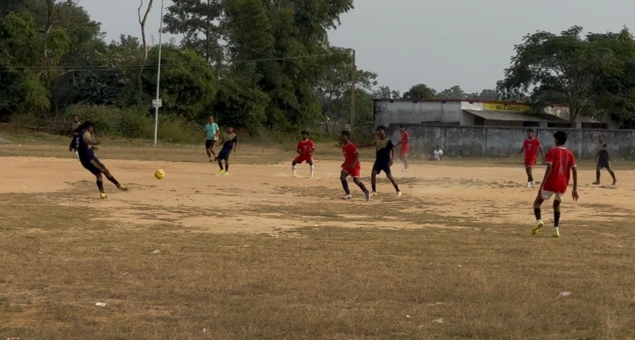 सरदार पटेल जयंती पर कल बलसगरा पटेल स्टेडियम में सजेगा फाइनल दिवा रात्रि फुटबॉल टूर्नामेंट रात सात बजे होगा टूर्नामेंट का शुभारंभ