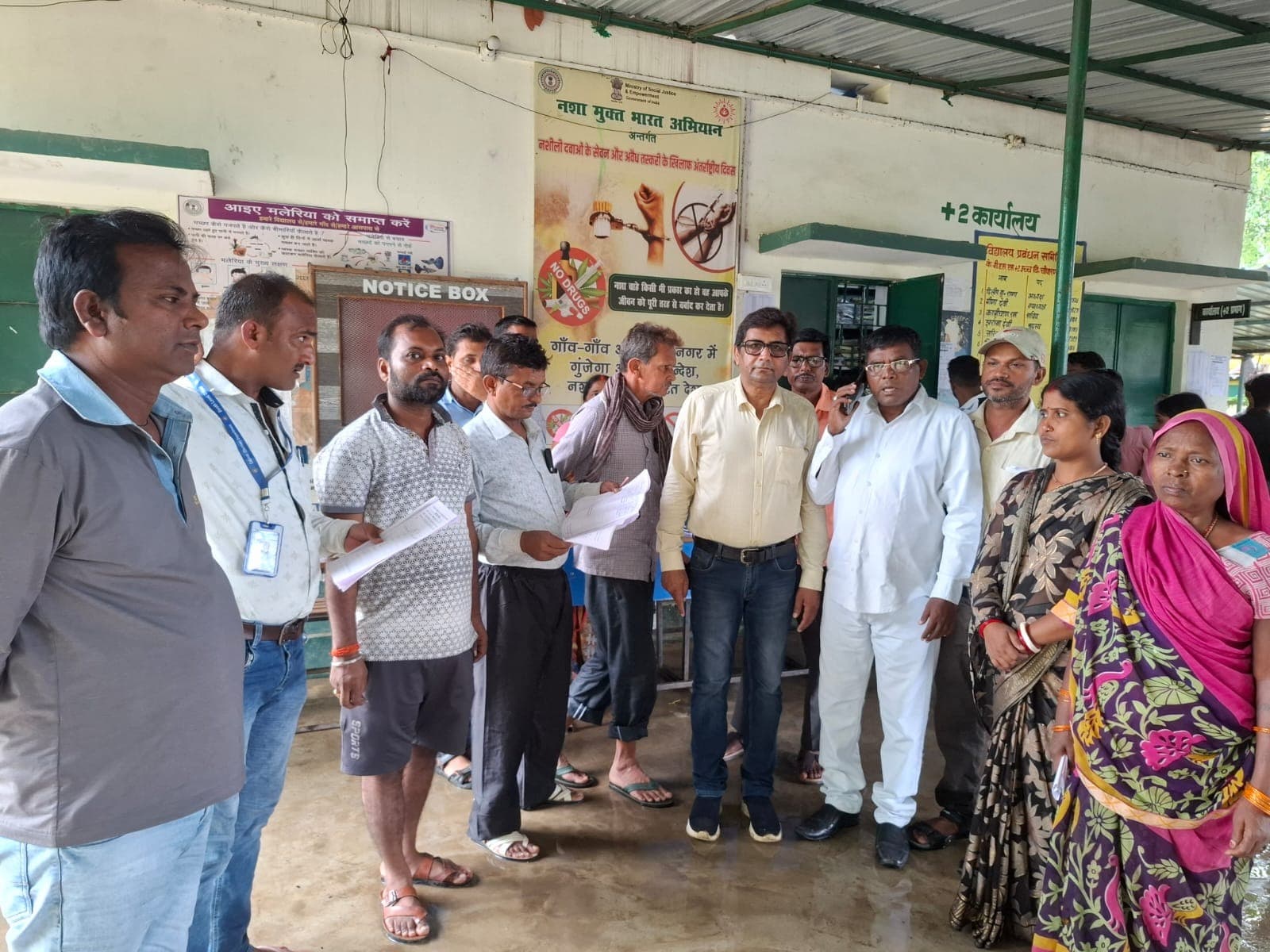 केबीएसएस उच्च विद्यालय में मतदाता सूची पुनरीक्षण को लेकर बीएलओ की बैठक संपन्न