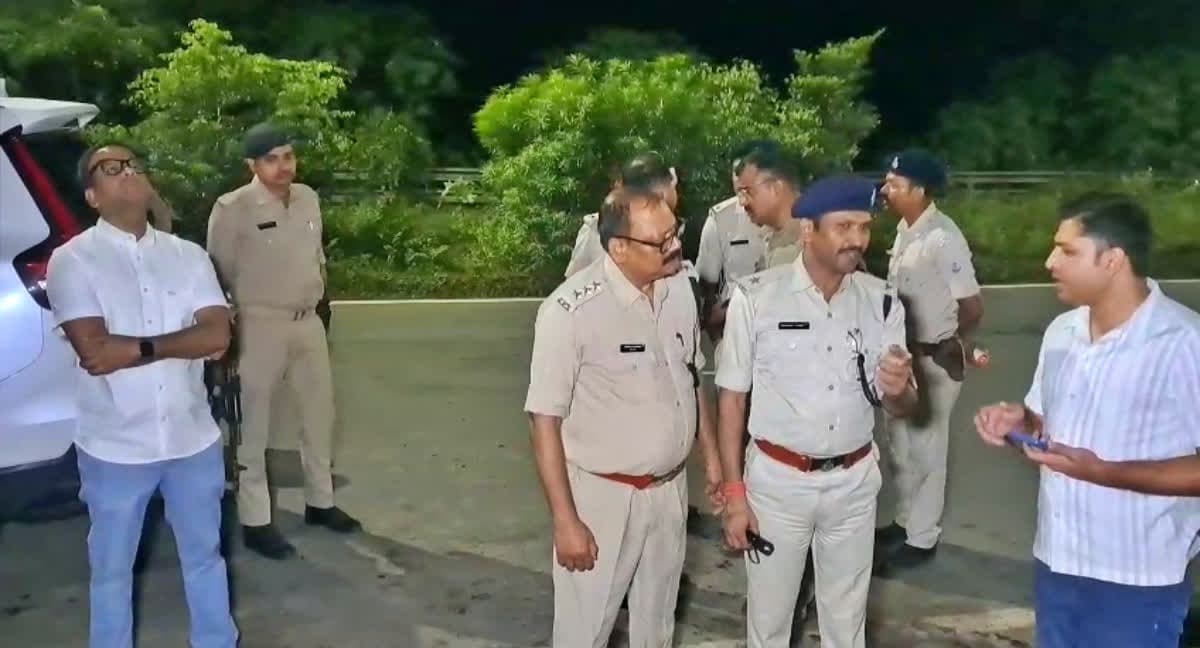 जमशेदपुर मरीन ड्राइव पर पुलिस और आरोपियों में मुठभेड़ हुई