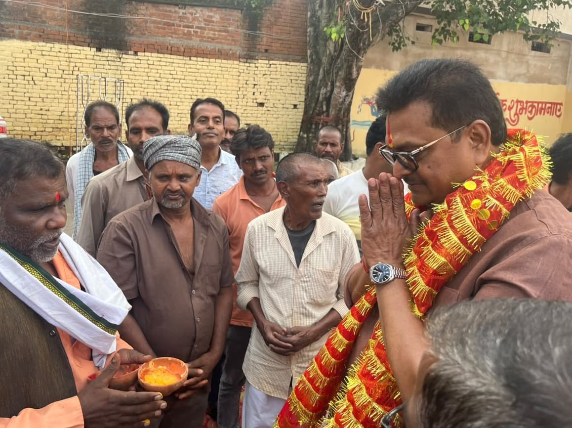 महासप्तमी पर कटकमसांडी के दुर्गा मंडपों में पहुंचे सांसद मनीष जायसवाल, मां दुर्गा से की सुख-शांति और खुशहाली की कामना